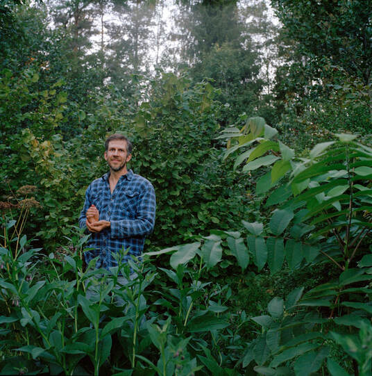 Joel Rosenberg, villivihanneskurssit, puutarhaneuvonta, syötävä metsäpuutarha, hyötymetsäpuutarha, monivuotiset vihannekset